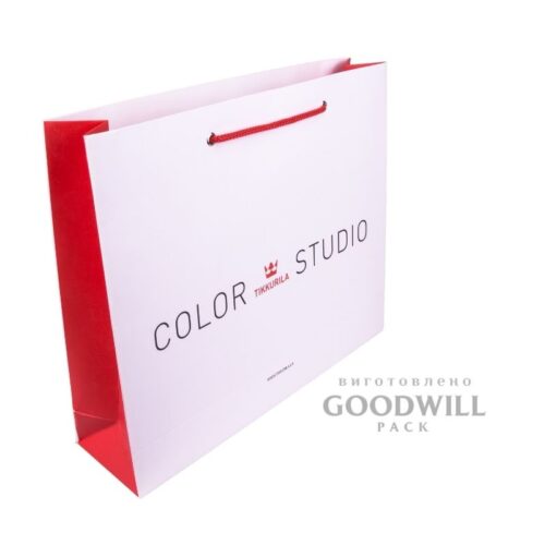 Пакет из картона с логотипом компании фото