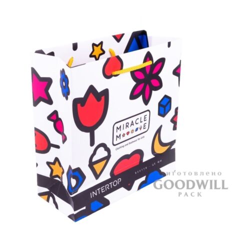 Пакет с логотипом для детской одежды