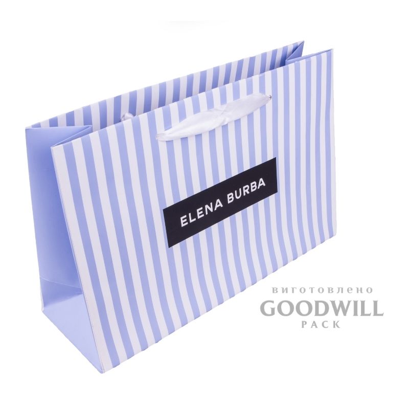 Пакет с ручками для одежды с логотипом