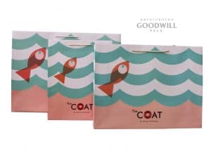 Фірмова упаковка для одягу подарункова