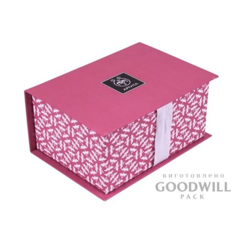 Коробка с репсовой лентой из переплетного картона фото