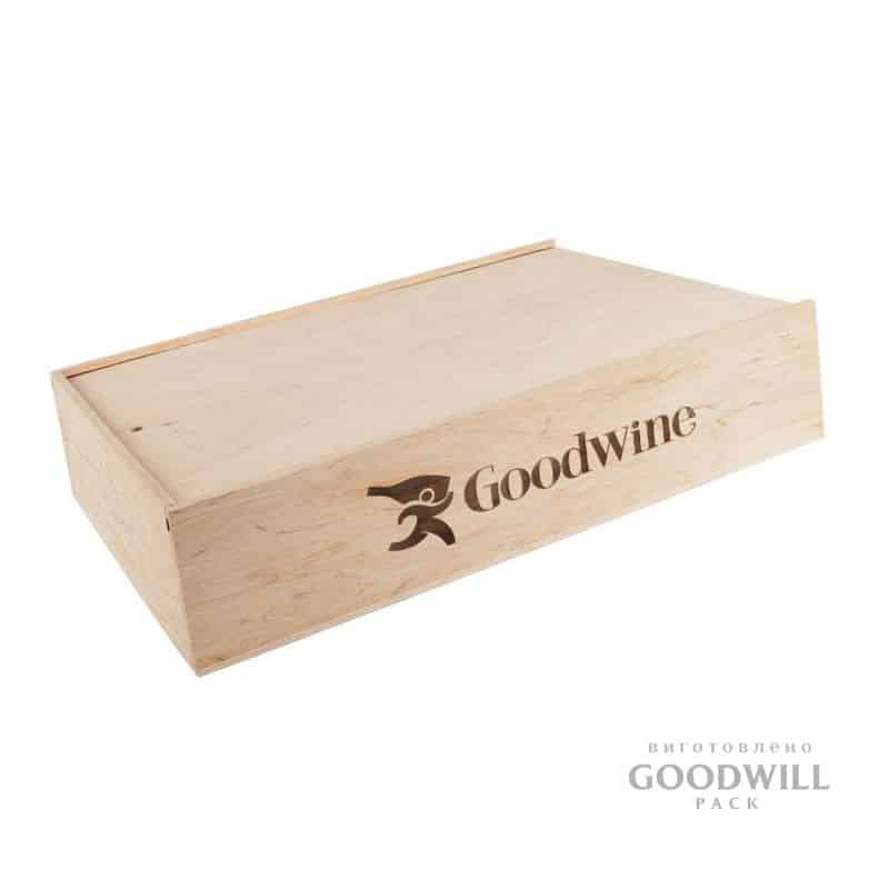 Коробка з дерева подарункова для вина фотографія