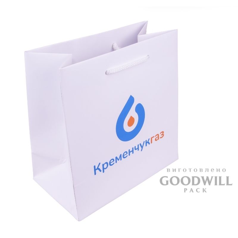 Пакет бумажный с логотипом для корпоративних целей фото