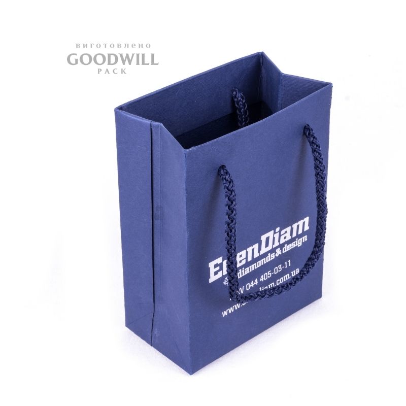 фото Картонний пакет з логотипом