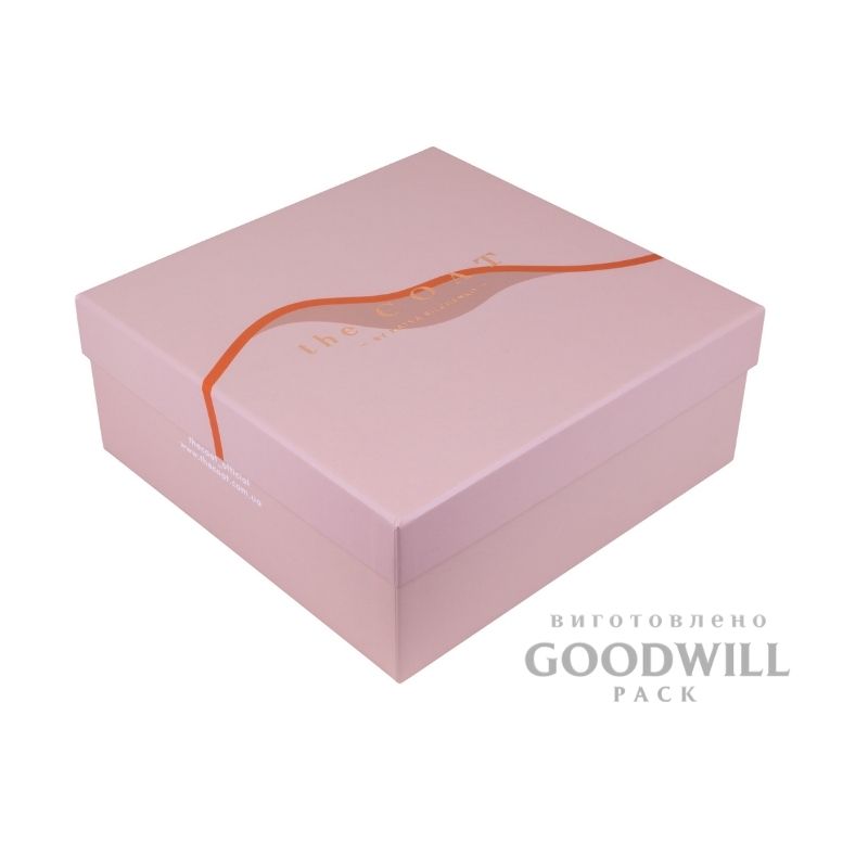 Фирменная коробка с переплетного картона для одежды фото