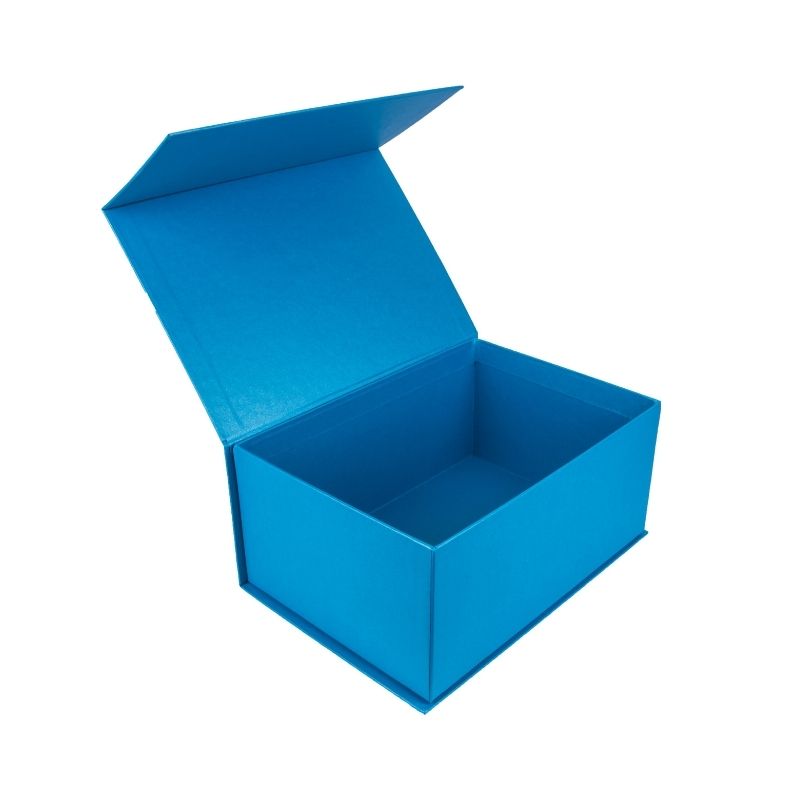 Коробка с магнитной лентой фото