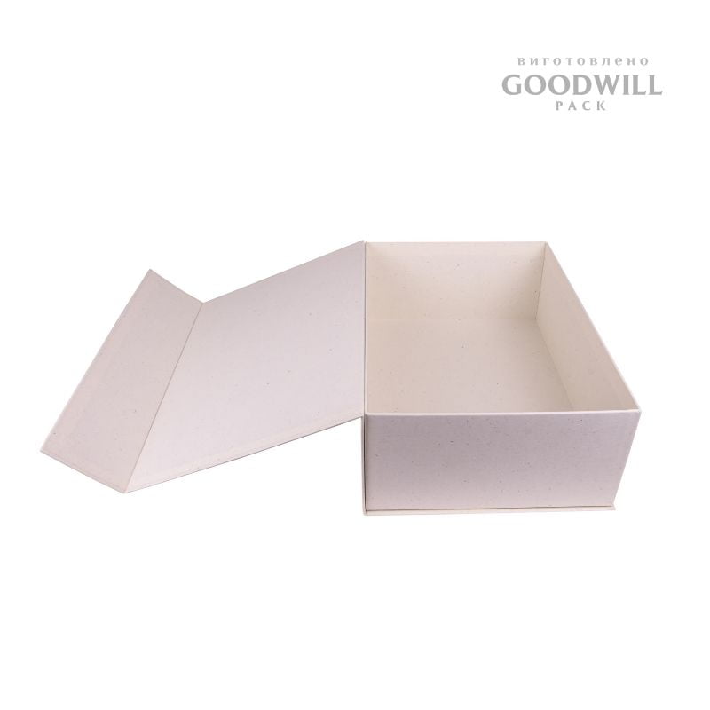 Коробка с магнитным клапоном фирменная фото