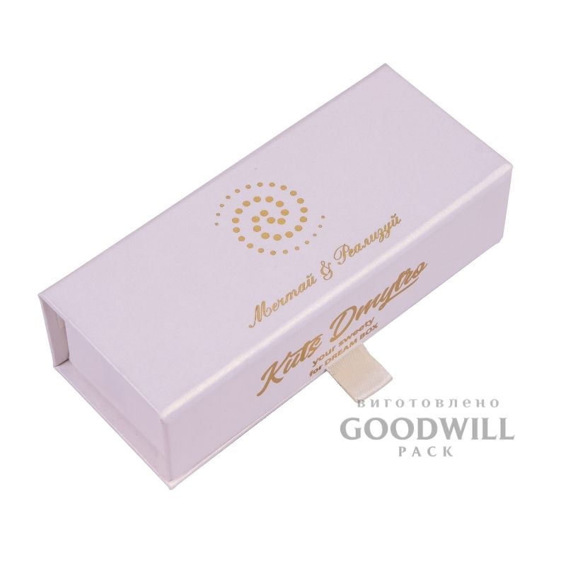 Коробка з ложементом для цукерок фото