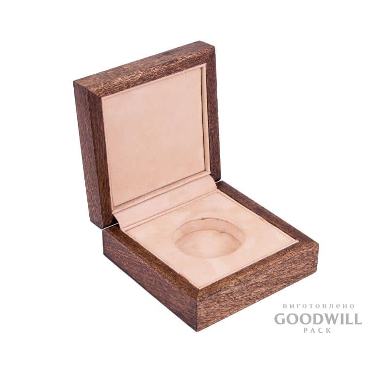 Коробка із дерева з ложементом фото