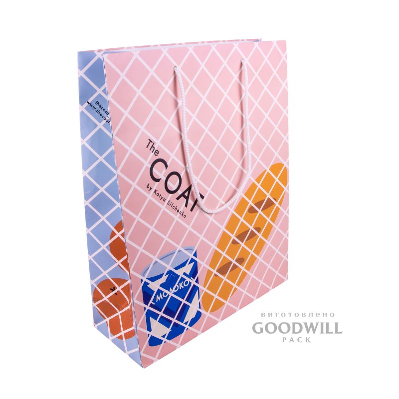 Пакет бумажный для одежды ламинированный с печатью логотипа фотография