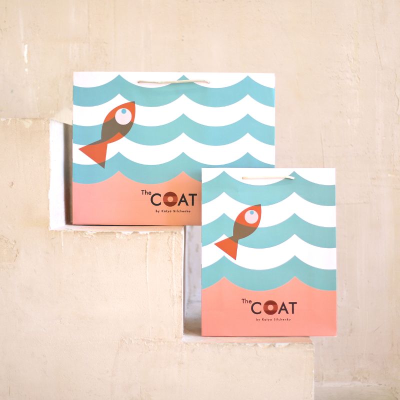 Фотографія брендовані пакети з логотипом для одягу