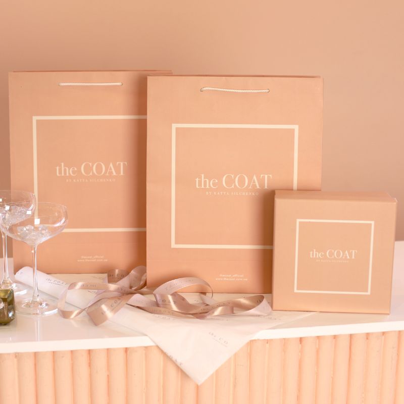 Фірмова упаковка з друком логотипа