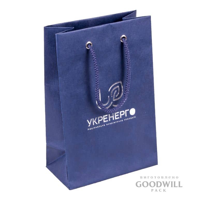 Пакет с тиснением логотипа серебряной фольгой фото