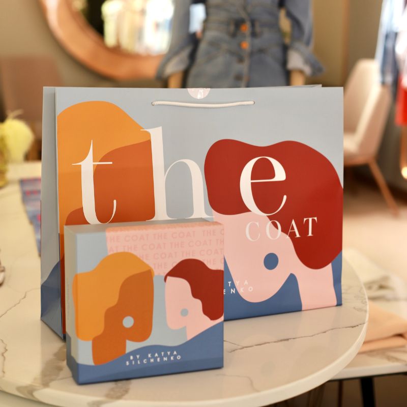 Фотографія друк логотипу на упаковці