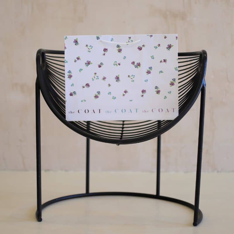 Фотографія бумажний пакет з логотипом для брендового одягу