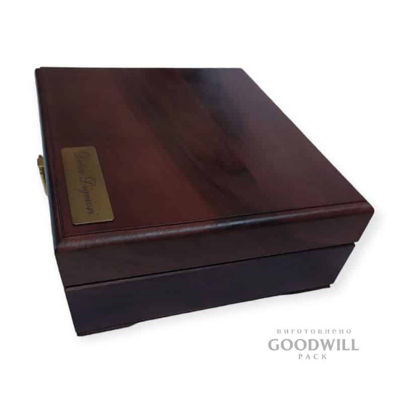 Коробка з натурального дерева фотографія