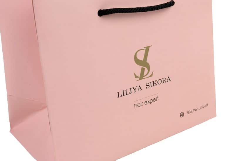 Друк логотипа на пакеті фотографія