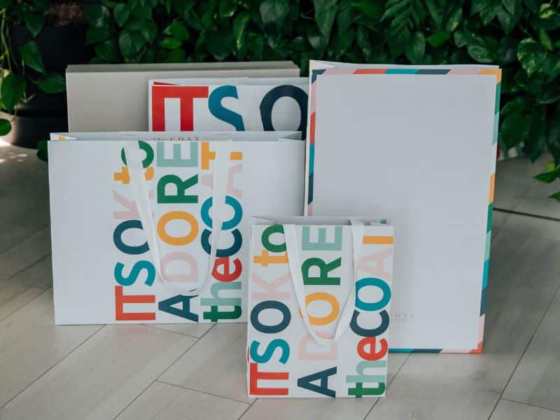 Пакети виготовлені на замовлення для бренду одягу фотографія