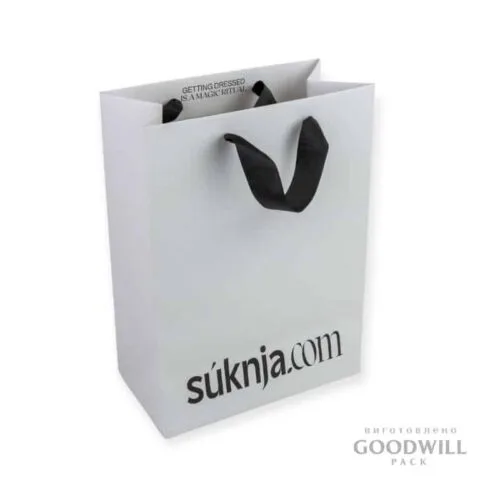 Пакет фірмовий для бренду одягу фотографія