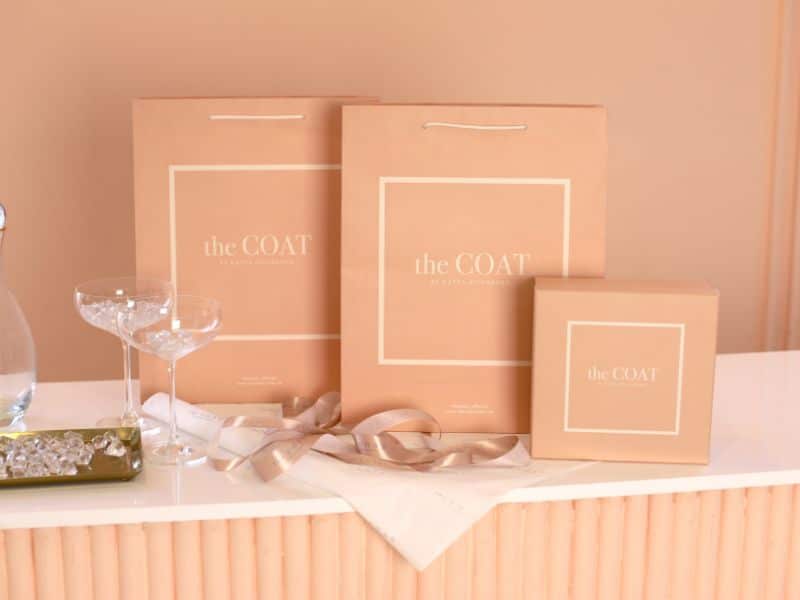 Брендовані пакети з індивідуальним дизайном фотографія