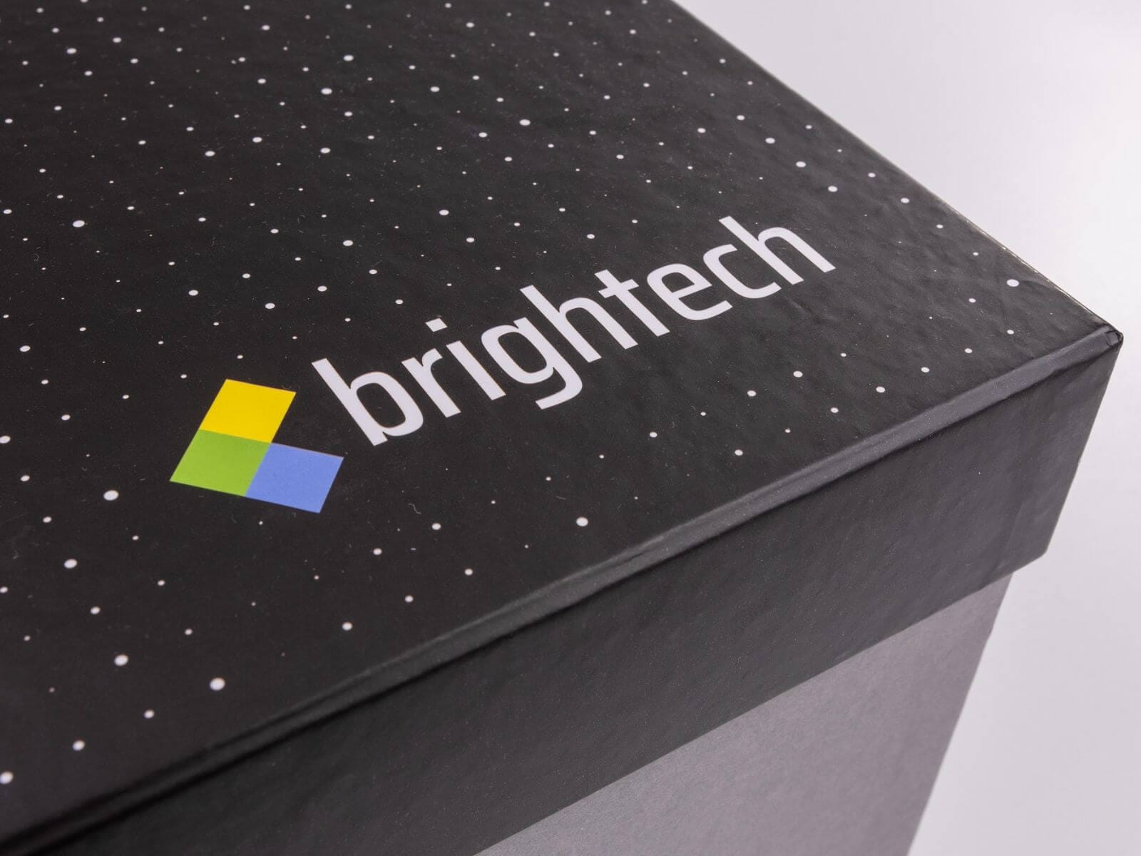 Друк логотипу на коробці приклад фото