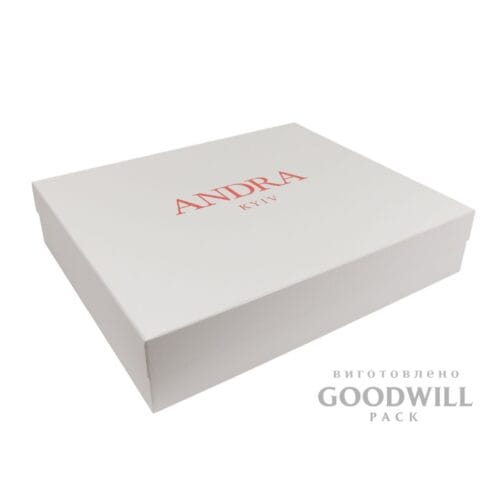 Коробка з логотипом для пакування одягу біла з принтом фото