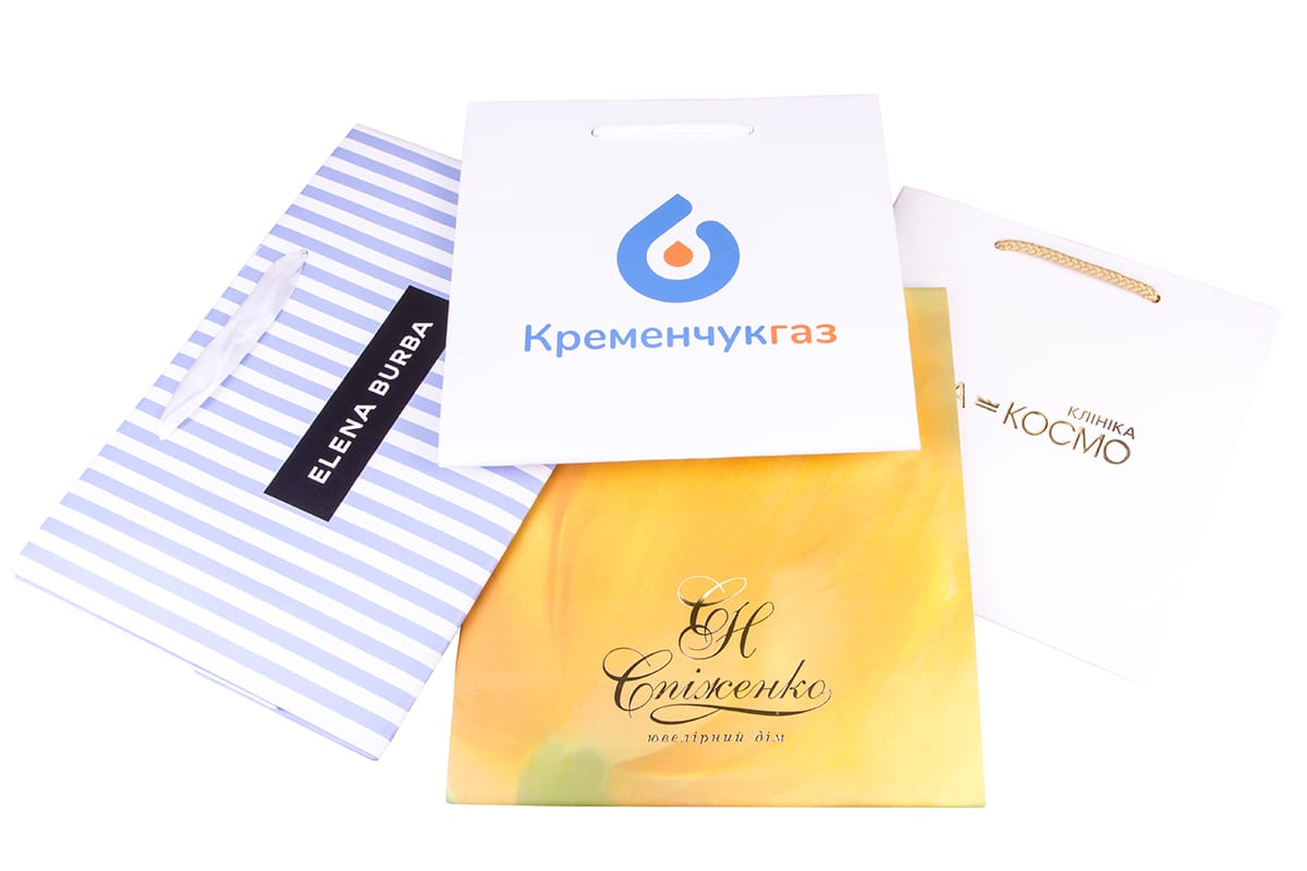 Пакети з логотипом приклад фотографія